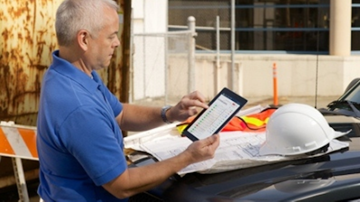 From anywhere in the world, a cabling installation project manager can configure copper and fiber cabling certification projects using Fluke Networks' LinkWare Live Professional.