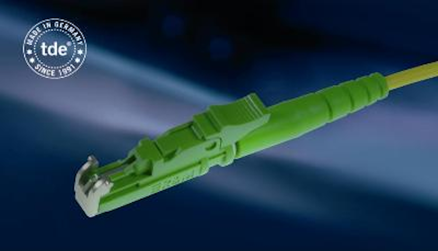 E2000 connector has 0.1dB insertion loss, 80dB return loss Cabling