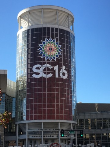 SC16 breaks attendance records for exhibits, workshops