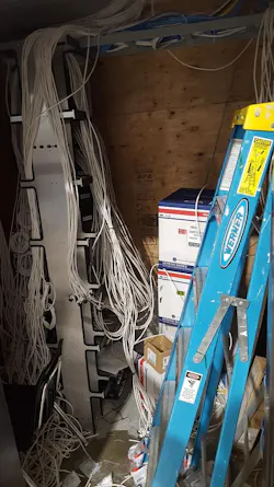 Rate this Cat5e cable crimping video Rate this Cat5e cable crimping video
