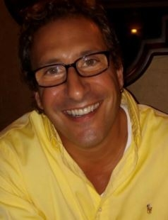 Robert C. Carlson Jr., who served as vice president of global marketing for the Siemon Company and was a member of the company's board of directors, passed away on August 31, 2018 at age 51.