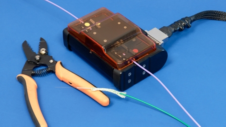 Content Dam Etc Medialib New Lib Cablinginstall Online Articles 2011 01 Aurora Optics Minimod Fusion Splicer 80796