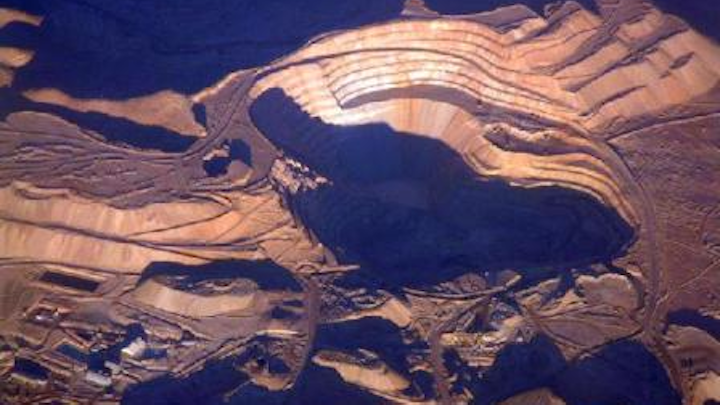 Content Dam Etc Medialib New Lib Cablinginstall Online Articles 2011 10 Scary 7 Chuquicamata Copper Mine 52139