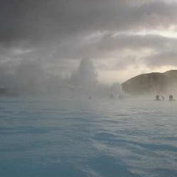 Bridging the Icelandic data center connectivity gap Bridging the Icelandic data center connectivity gap