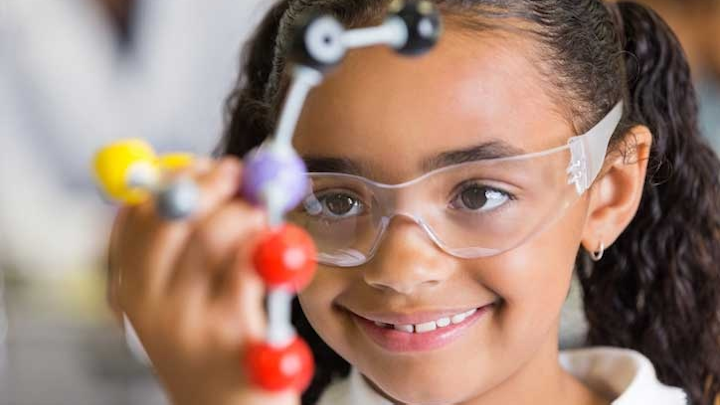 Content Dam Cim En Articles Pt 2019 02 Celebrating Women And Girls In Stem Leftcolumn Article Thumbnailimage File