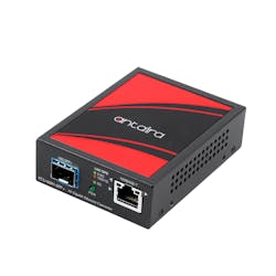 The FCU-6001-SFP+ media converter is equipped with one 1/2.5/5/10GBase-T port and one 10GBase-X SFP+ slot.