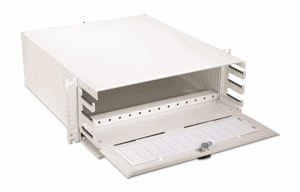 Designed to maximize module capacity through both front and rear access in four rack units (RUs), the XFM-28 panel is ideal for use where additional rack space is unavailable.