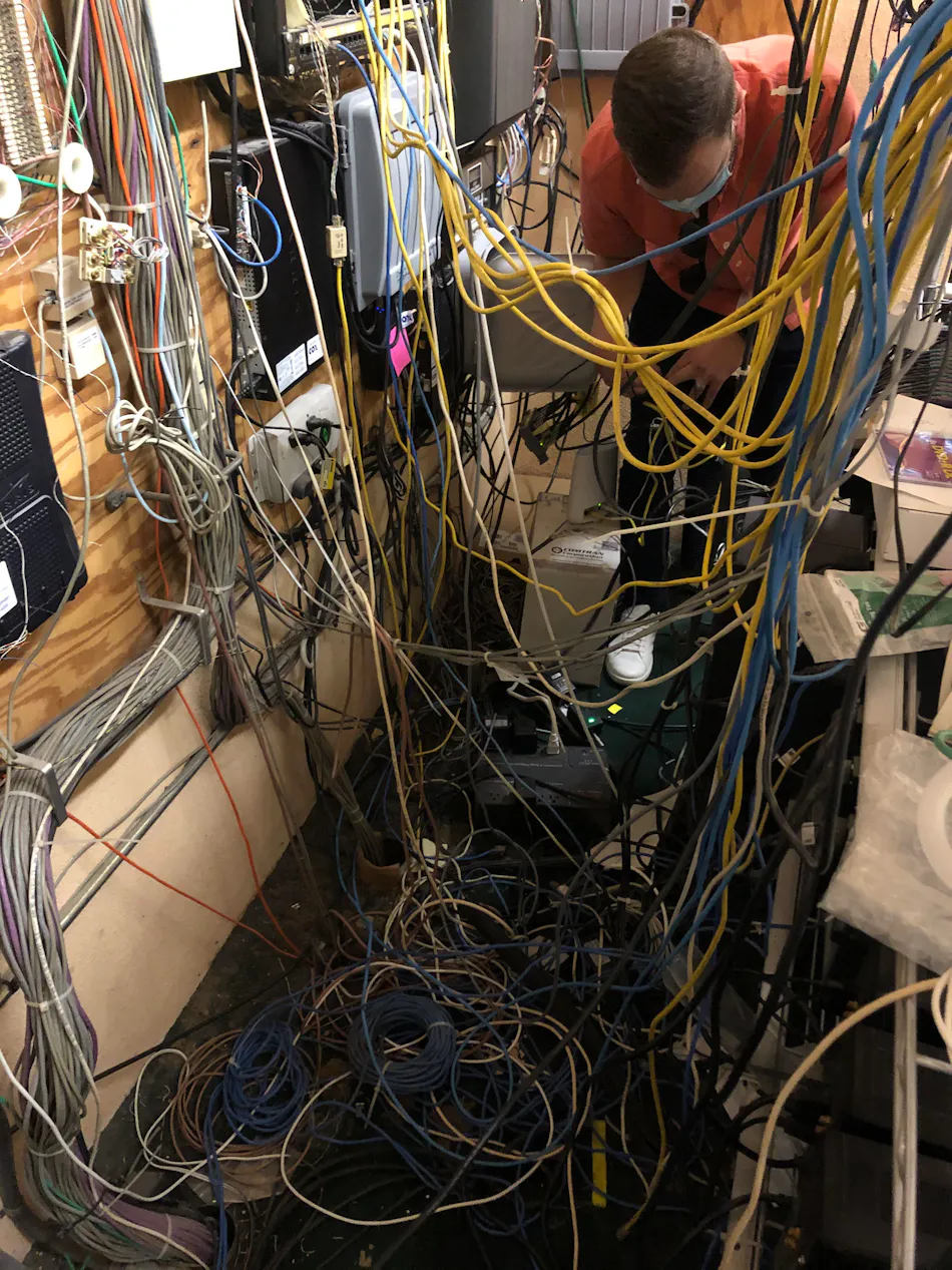 Bad Cable Routing Inside Nasty cable fails: Photos | Cabling Installation & Maintenance