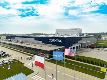 Corning opens fiber and cable manufacturing plant in Poland