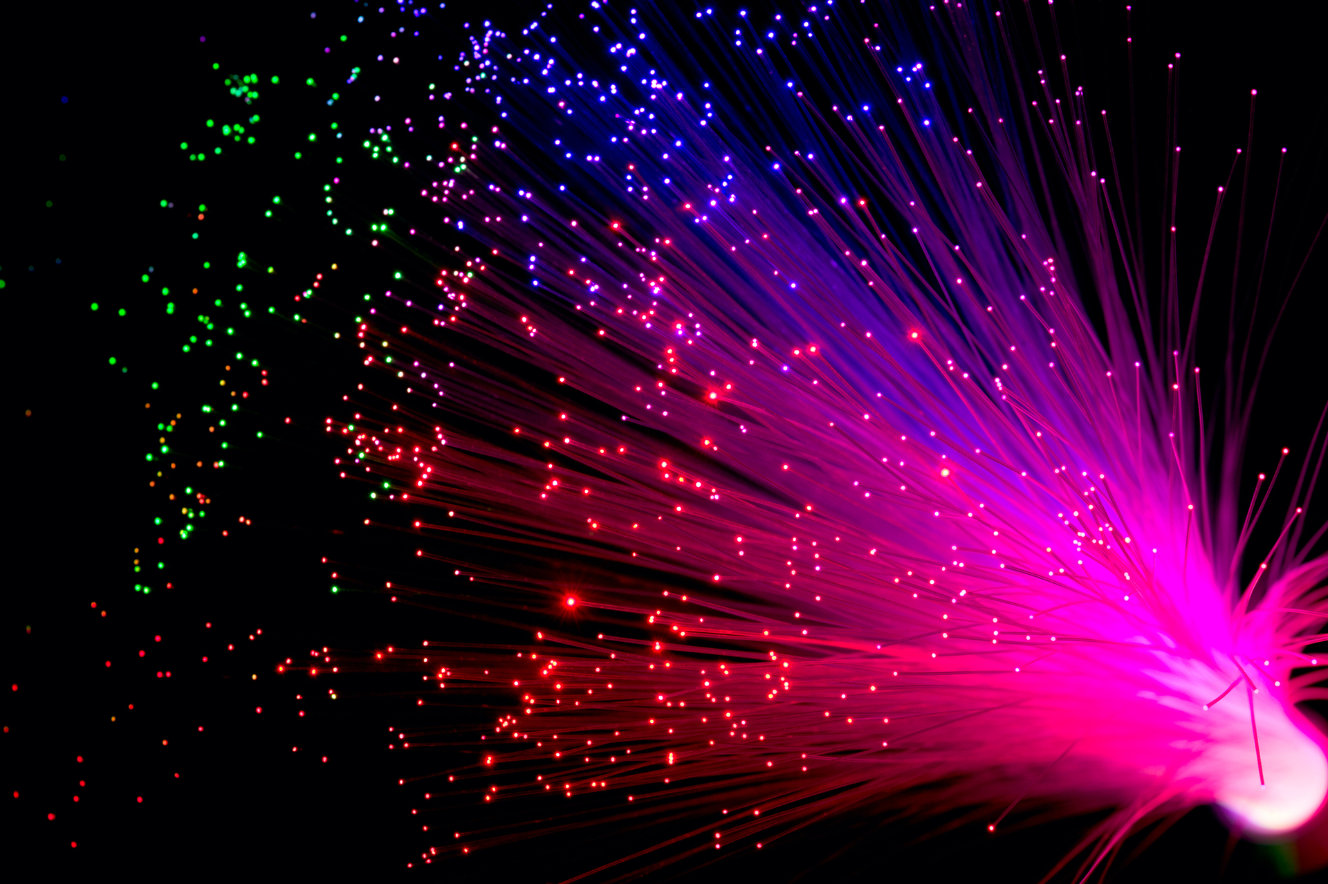 NTT achieves breakthrough optical transmission of over 2 Tbits/s per