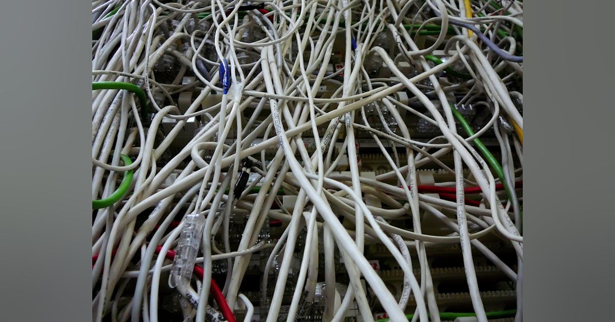 Top 12 chaotic rack, cabinet, and patch cord fails: Cabling photos ...