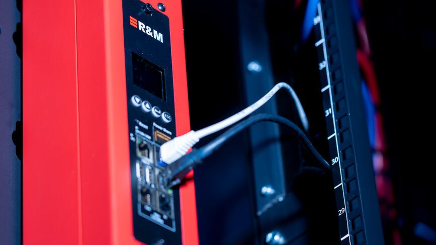 6808460bf0180ea47eaa0601 030